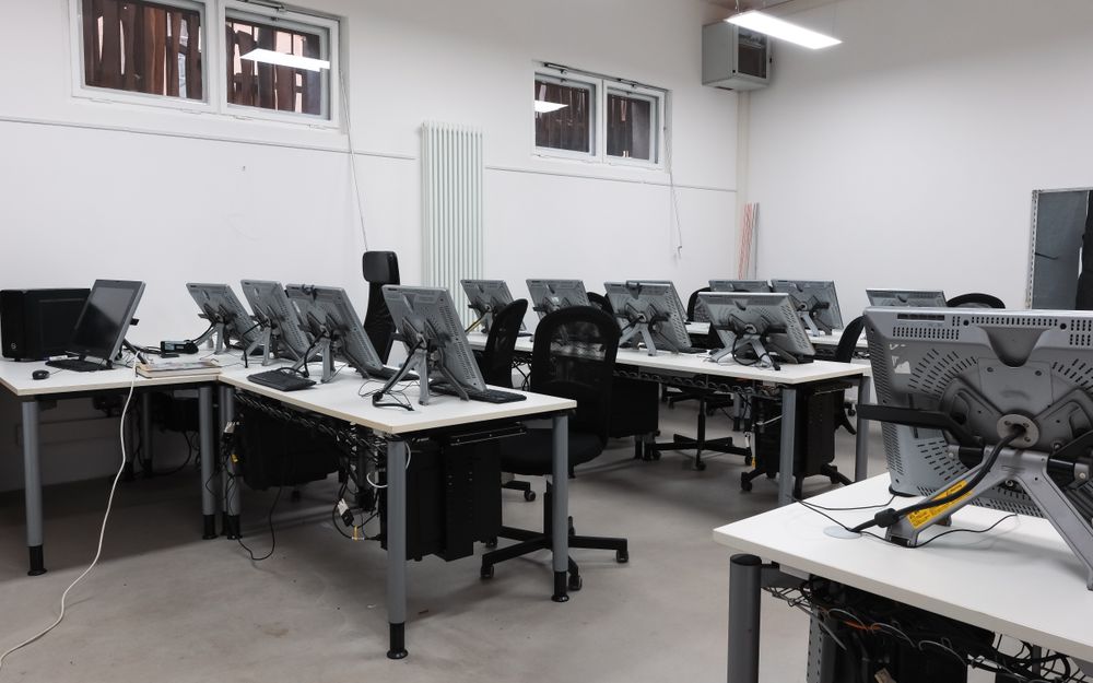 Refurbished desktops and workstations