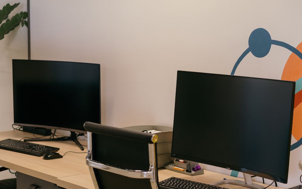 Refurbished monitors and docks